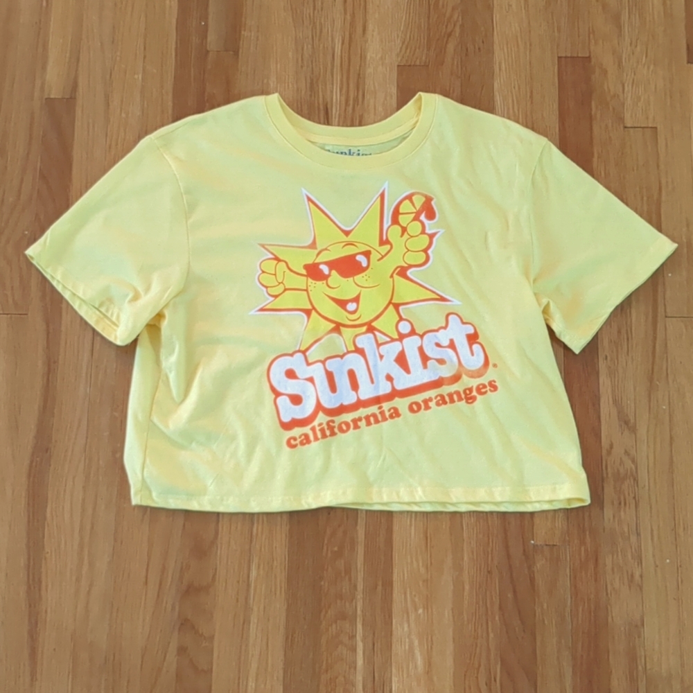 NWOT Sunkist Short Sleeve Cropped Top